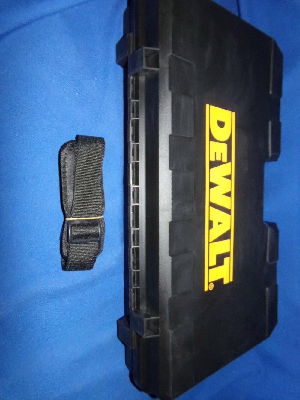 New DeWalt Hardshell CASE for DeWalt Grease Gun DCGG571M1/w Strap - Tool Box